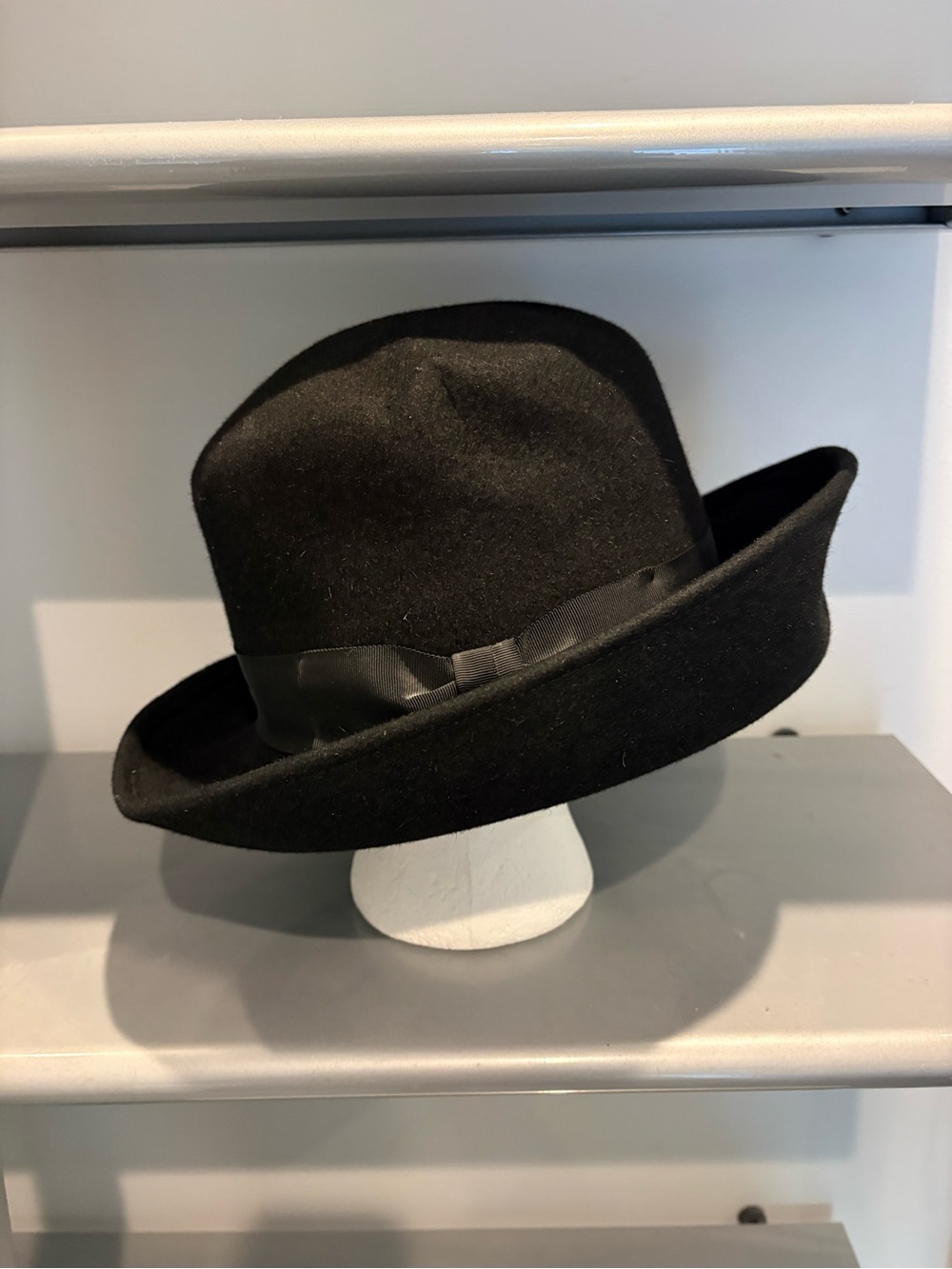 Vintage Wool hat from Serge of Paris